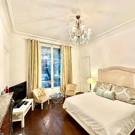 Royal 240 M2 Trocadero Eiffel Towel Апартаменты Париж