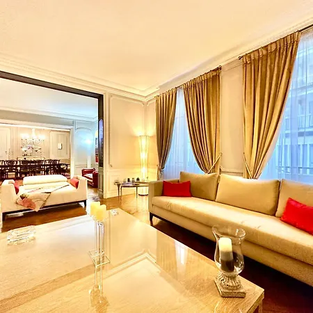 Royal 240 M2 Trocadero Eiffel Towel Апартаменты *